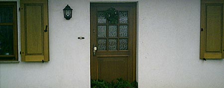 Haustür aus Holz in Wusterhusen